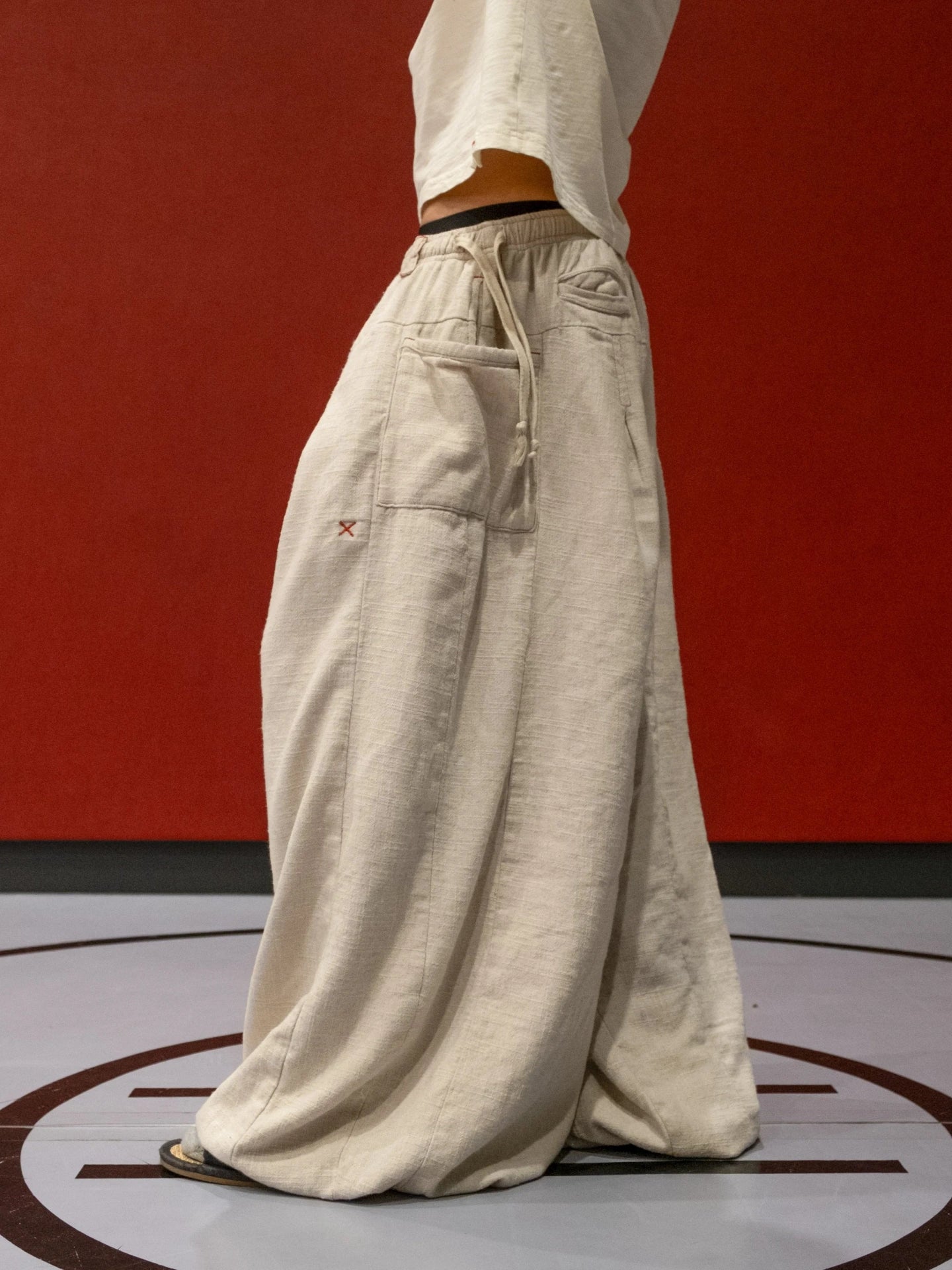 FLAX PLEATED WIDE-LEG PANTS