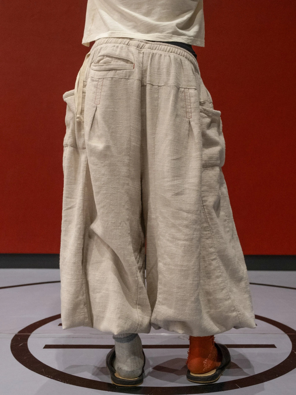 FLAX PLEATED WIDE-LEG PANTS