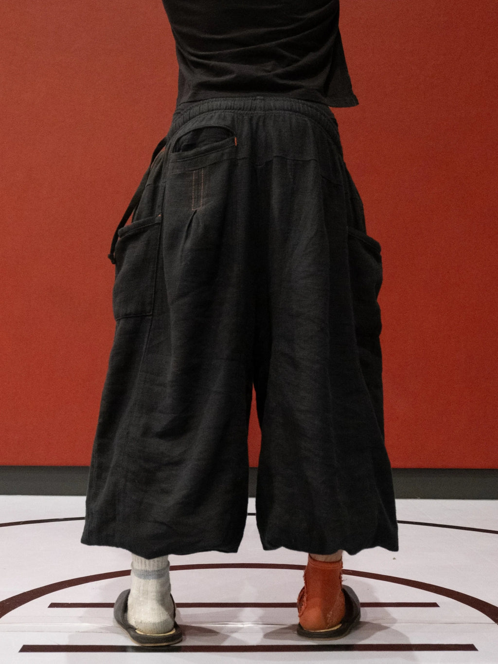 FLAX PLEATED WIDE-LEG PANTS
