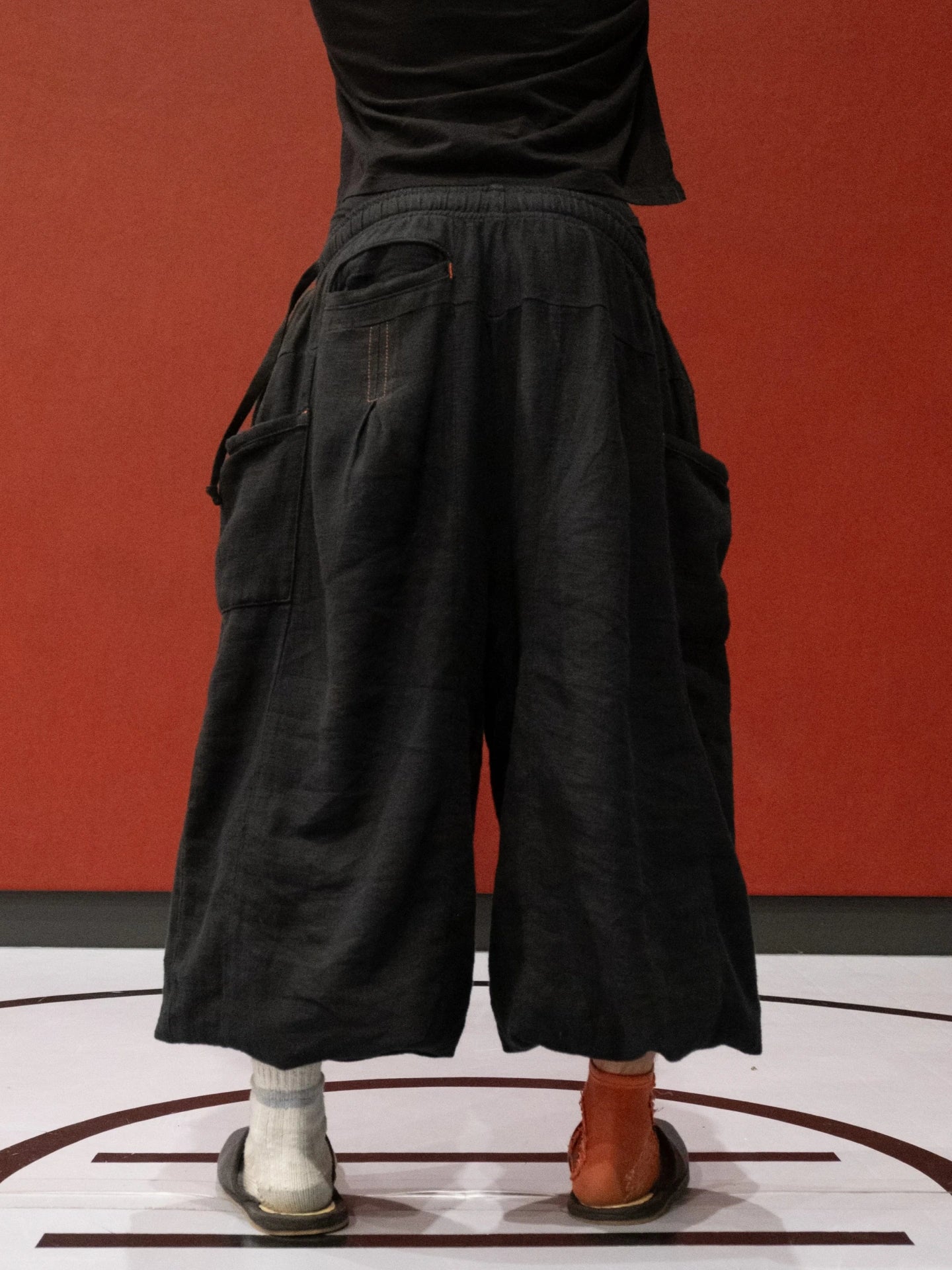 FLAX PLEATED WIDE-LEG PANTS