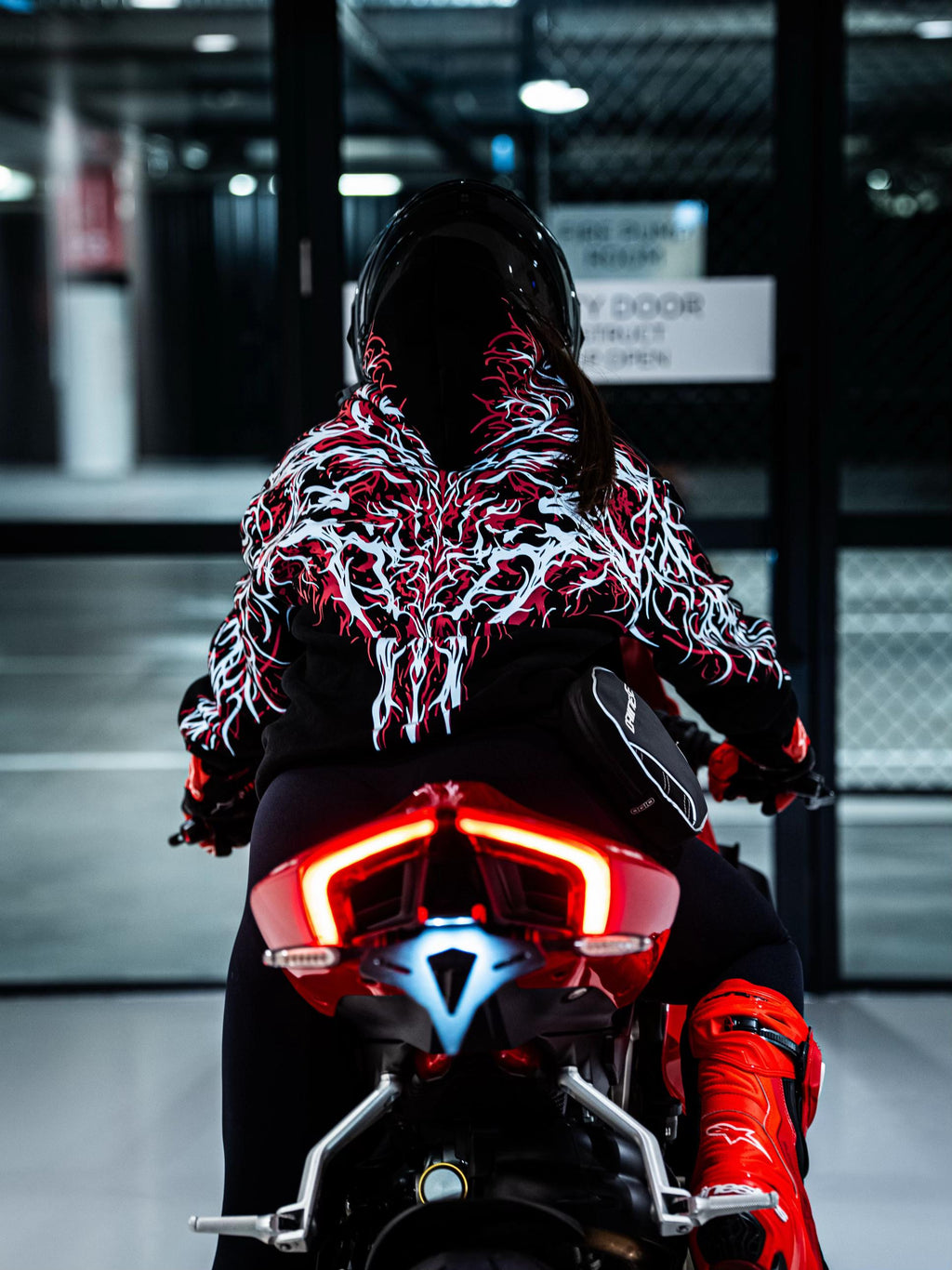 REFLECTIVE HOODIE V3