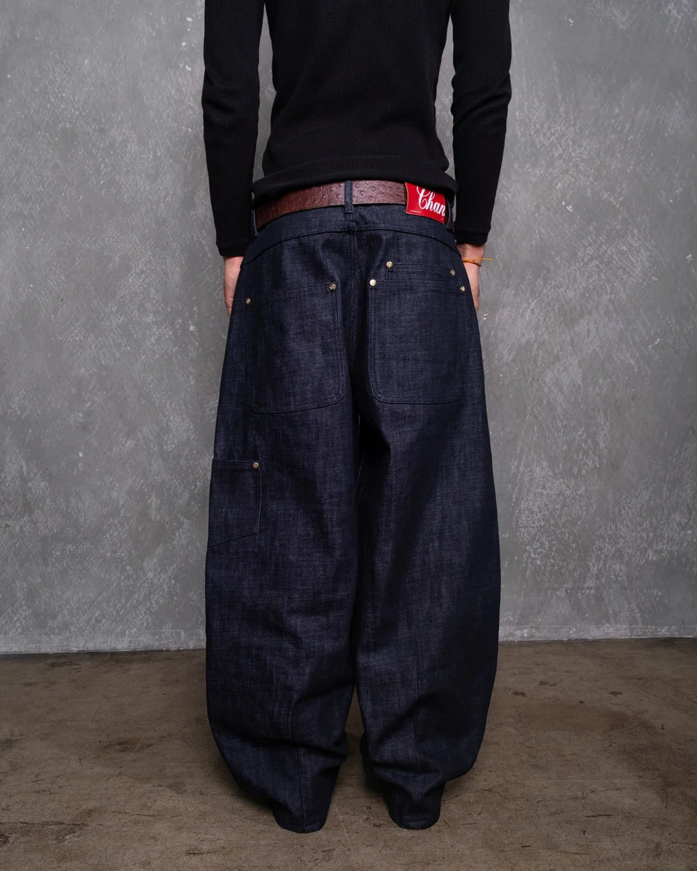 TWISTED DENIM